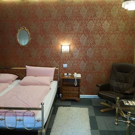 Am Hallenbad Hotel Garni Ratingen Dış mekan fotoğraf