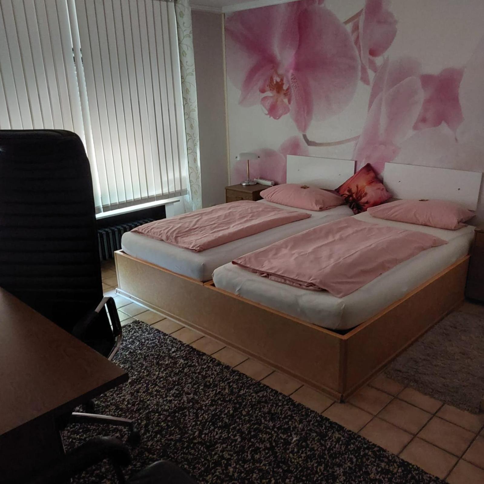 Am Hallenbad Hotel Garni Ratingen Dış mekan fotoğraf