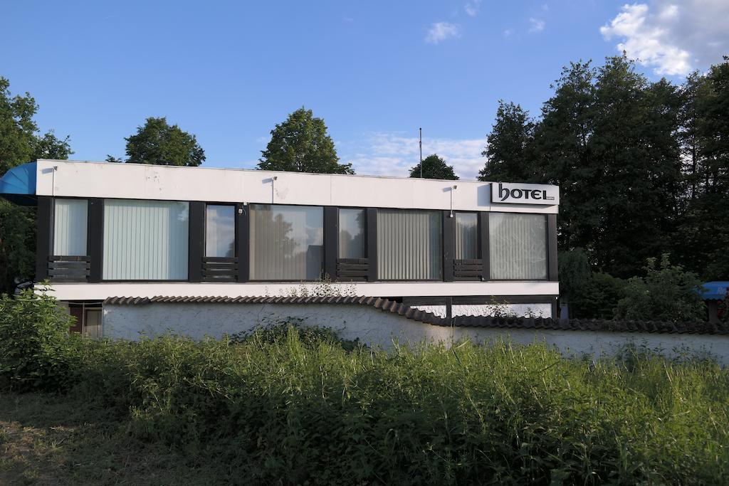 Am Hallenbad Hotel Garni Ratingen Dış mekan fotoğraf